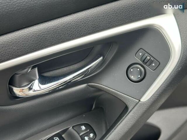 Ниссан Альтима, объемом двигателя 2.5 л и пробегом 106 тыс. км за 10490 $, фото 19 на Automoto.ua