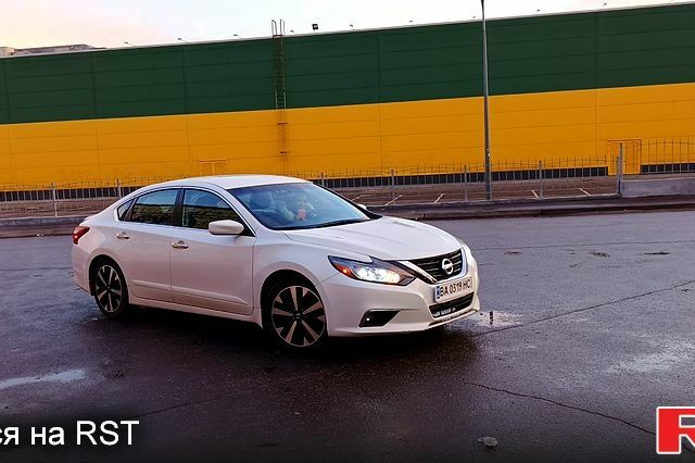 Ниссан Альтима, объемом двигателя 25 л и пробегом 78 тыс. км за 13500 $, фото 1 на Automoto.ua