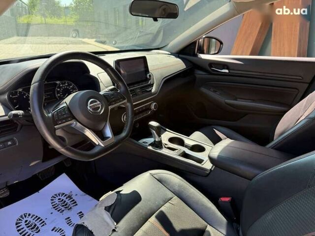 Ниссан Альтима, объемом двигателя 2.5 л и пробегом 172 тыс. км за 12000 $, фото 5 на Automoto.ua