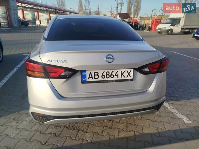 Ніссан Альтіма, об'ємом двигуна 2.49 л та пробігом 43 тис. км за 15700 $, фото 3 на Automoto.ua