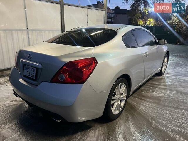 Серый Ниссан Альтима, объемом двигателя 3.5 л и пробегом 182 тыс. км за 7500 $, фото 9 на Automoto.ua
