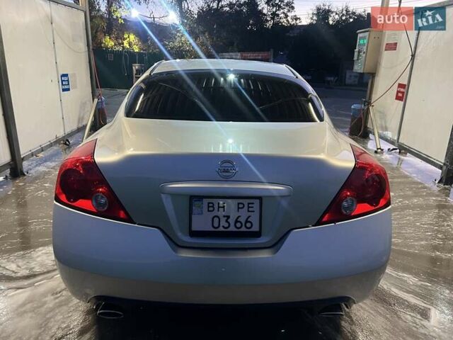 Серый Ниссан Альтима, объемом двигателя 3.5 л и пробегом 182 тыс. км за 7500 $, фото 8 на Automoto.ua