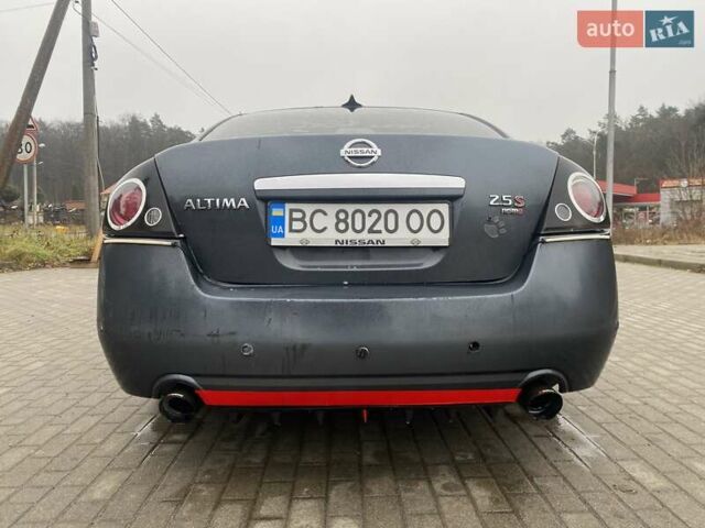Серый Ниссан Альтима, объемом двигателя 2.49 л и пробегом 240 тыс. км за 4500 $, фото 9 на Automoto.ua