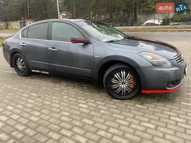 Серый Ниссан Альтима, объемом двигателя 2.49 л и пробегом 240 тыс. км за 4500 $, фото 17 на Automoto.ua