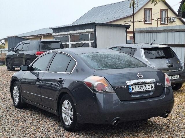 Серый Ниссан Альтима, объемом двигателя 2.5 л и пробегом 183 тыс. км за 6450 $, фото 3 на Automoto.ua