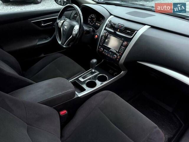 Серый Ниссан Альтима, объемом двигателя 2.49 л и пробегом 211 тыс. км за 9700 $, фото 46 на Automoto.ua