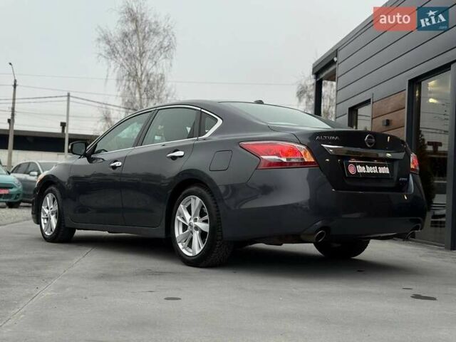 Серый Ниссан Альтима, объемом двигателя 2.49 л и пробегом 211 тыс. км за 9700 $, фото 4 на Automoto.ua
