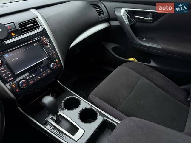 Серый Ниссан Альтима, объемом двигателя 2.49 л и пробегом 211 тыс. км за 9700 $, фото 29 на Automoto.ua