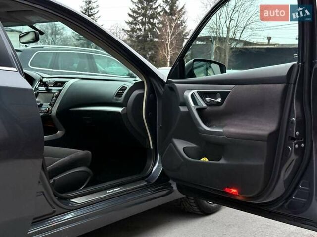 Серый Ниссан Альтима, объемом двигателя 2.49 л и пробегом 211 тыс. км за 9700 $, фото 43 на Automoto.ua