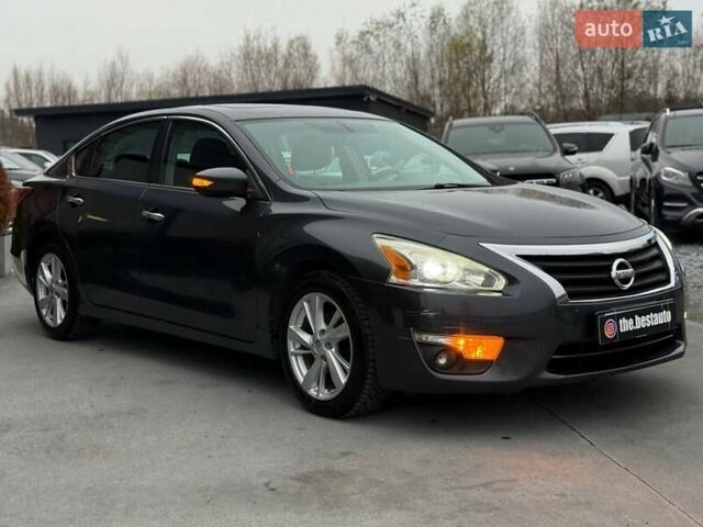 Серый Ниссан Альтима, объемом двигателя 2.49 л и пробегом 211 тыс. км за 9700 $, фото 5 на Automoto.ua