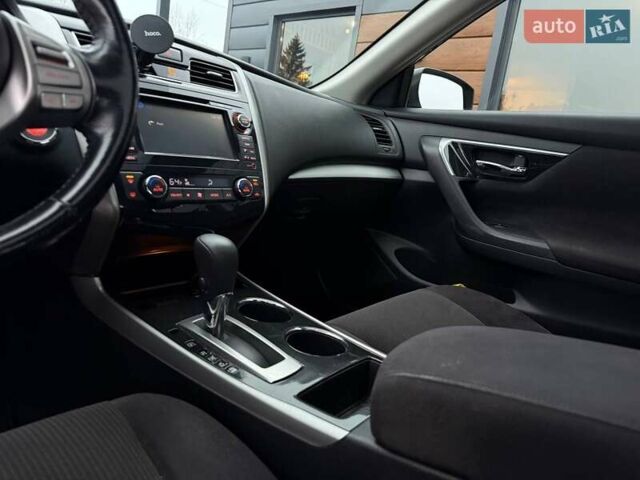 Серый Ниссан Альтима, объемом двигателя 2.49 л и пробегом 211 тыс. км за 9700 $, фото 33 на Automoto.ua