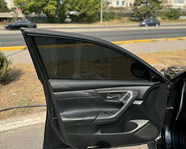 Серый Ниссан Альтима, объемом двигателя 2.5 л и пробегом 235 тыс. км за 7999 $, фото 28 на Automoto.ua