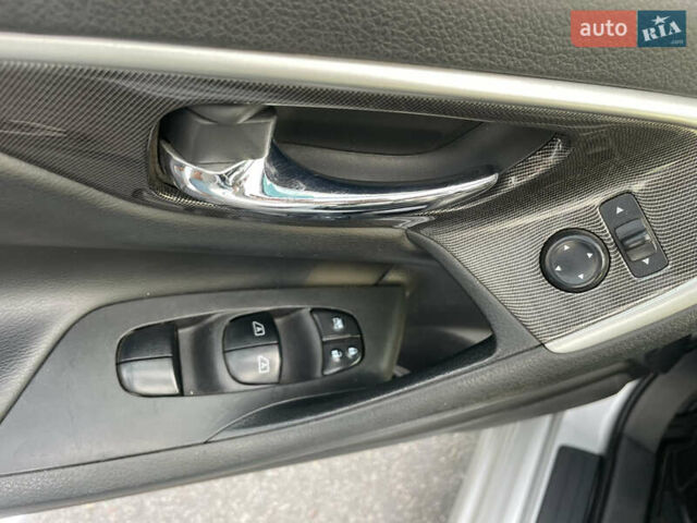 Ниссан Альтима 2013 в Киеве на Automoto.ua Серый Ниссан Альтима, объемом двигателя 2.5 л и пробегом 261 тыс. км за 7250 $, фото 10 на Automoto.ua