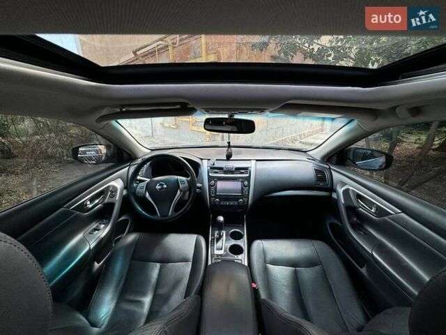 Серый Ниссан Альтима, объемом двигателя 2.5 л и пробегом 235 тыс. км за 7999 $, фото 48 на Automoto.ua