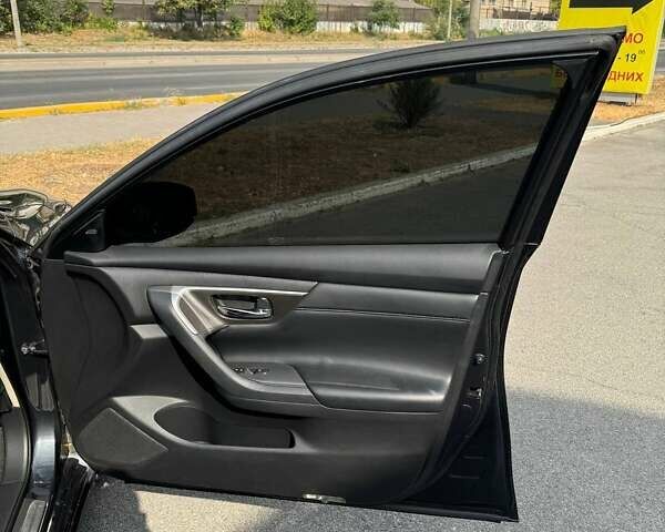 Серый Ниссан Альтима, объемом двигателя 2.5 л и пробегом 235 тыс. км за 7999 $, фото 29 на Automoto.ua