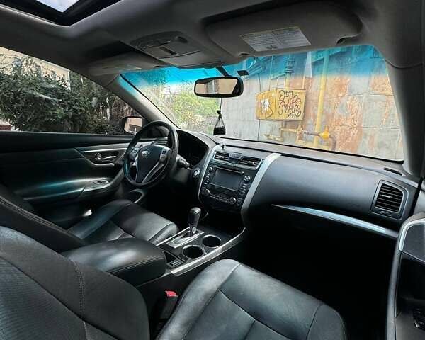 Серый Ниссан Альтима, объемом двигателя 2.5 л и пробегом 235 тыс. км за 7999 $, фото 47 на Automoto.ua