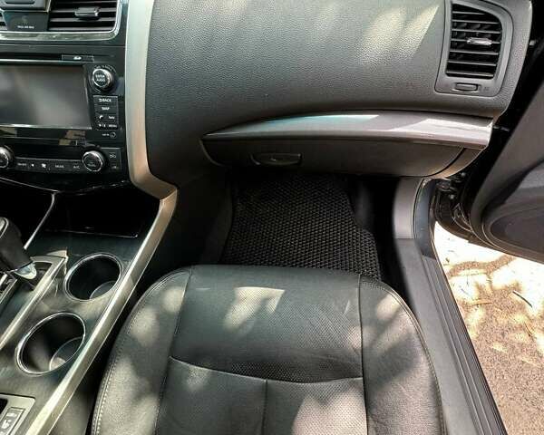 Серый Ниссан Альтима, объемом двигателя 2.5 л и пробегом 235 тыс. км за 7999 $, фото 46 на Automoto.ua