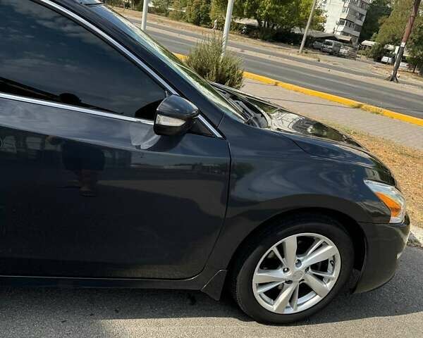 Серый Ниссан Альтима, объемом двигателя 2.5 л и пробегом 235 тыс. км за 7999 $, фото 8 на Automoto.ua