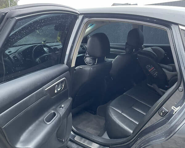 Серый Ниссан Альтима, объемом двигателя 2.5 л и пробегом 273 тыс. км за 9300 $, фото 6 на Automoto.ua