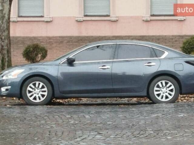 Серый Ниссан Альтима, объемом двигателя 2.49 л и пробегом 162 тыс. км за 8500 $, фото 3 на Automoto.ua