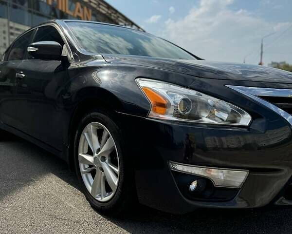 Серый Ниссан Альтима, объемом двигателя 2.5 л и пробегом 235 тыс. км за 7999 $, фото 3 на Automoto.ua