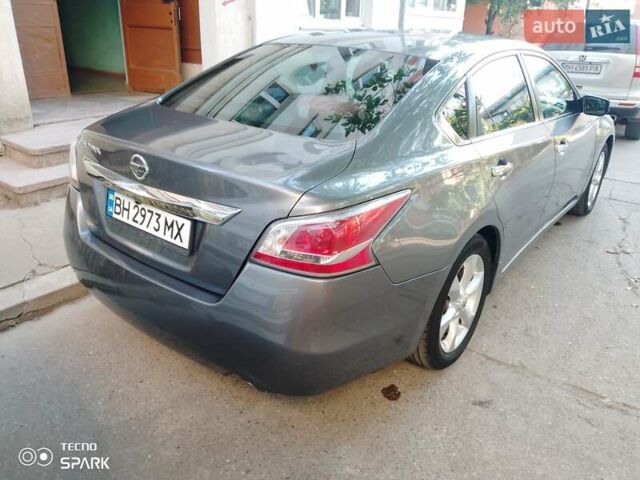 Серый Ниссан Альтима, объемом двигателя 2.5 л и пробегом 214 тыс. км за 8900 $, фото 6 на Automoto.ua