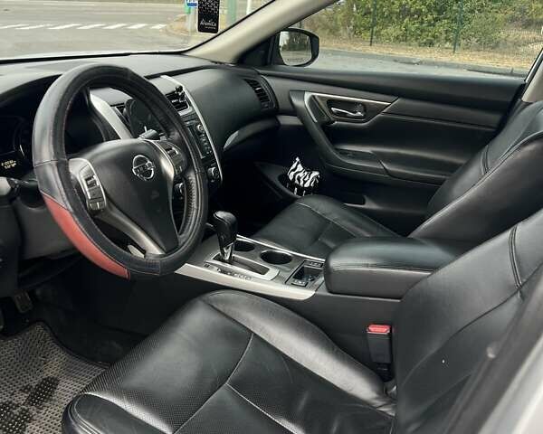 Сірий Ніссан Альтіма, об'ємом двигуна 2.5 л та пробігом 285 тис. км за 8900 $, фото 11 на Automoto.ua