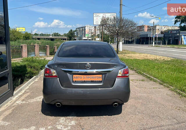 Серый Ниссан Альтима, объемом двигателя 2.49 л и пробегом 228 тыс. км за 8900 $, фото 5 на Automoto.ua