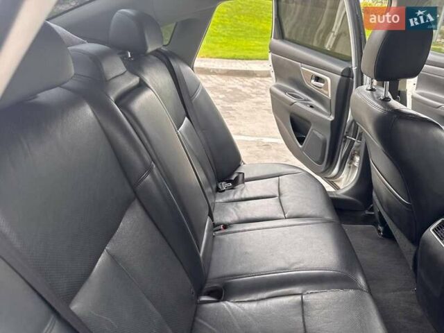 Сірий Ніссан Альтіма, об'ємом двигуна 2.5 л та пробігом 320 тис. км за 8800 $, фото 11 на Automoto.ua