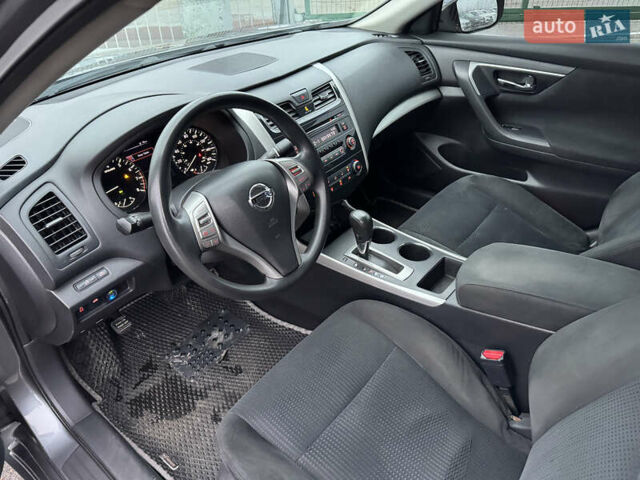 Сірий Ніссан Альтіма, об'ємом двигуна 2.49 л та пробігом 255 тис. км за 10490 $, фото 15 на Automoto.ua