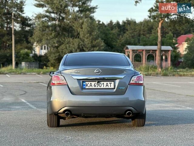 Сірий Ніссан Альтіма, об'ємом двигуна 2.49 л та пробігом 193 тис. км за 10000 $, фото 6 на Automoto.ua