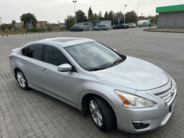 Сірий Ніссан Альтіма, об'ємом двигуна 2.5 л та пробігом 285 тис. км за 8900 $, фото 1 на Automoto.ua