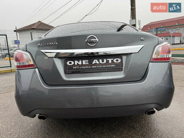 Сірий Ніссан Альтіма, об'ємом двигуна 2.49 л та пробігом 255 тис. км за 10490 $, фото 8 на Automoto.ua