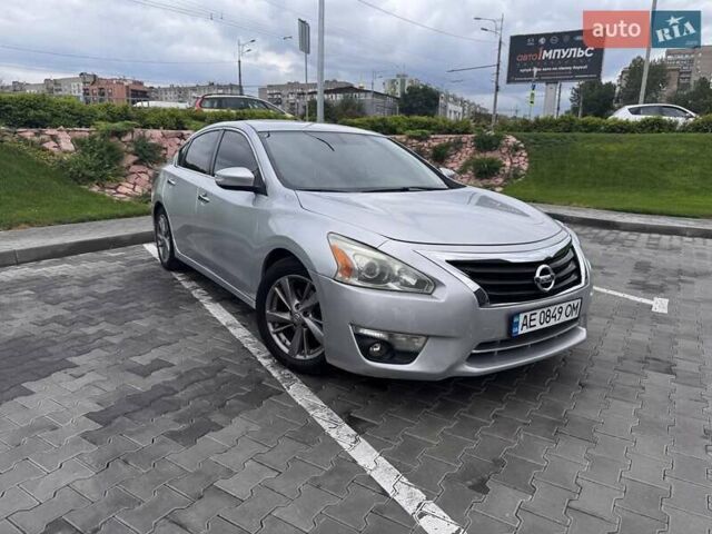 Сірий Ніссан Альтіма, об'ємом двигуна 2.5 л та пробігом 320 тис. км за 8800 $, фото 6 на Automoto.ua