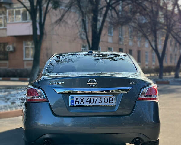 Серый Ниссан Альтима, объемом двигателя 2.5 л и пробегом 165 тыс. км за 9300 $, фото 4 на Automoto.ua
