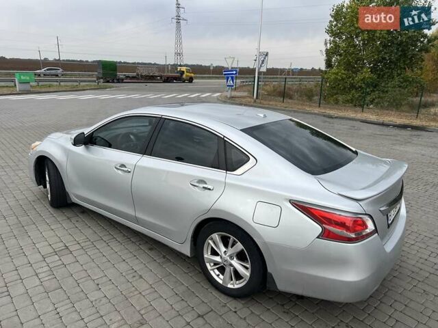 Сірий Ніссан Альтіма, об'ємом двигуна 2.5 л та пробігом 285 тис. км за 8900 $, фото 4 на Automoto.ua