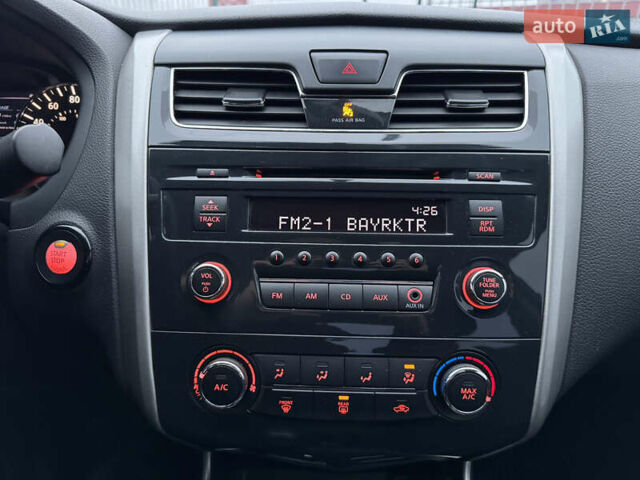 Сірий Ніссан Альтіма, об'ємом двигуна 2.49 л та пробігом 255 тис. км за 10490 $, фото 22 на Automoto.ua