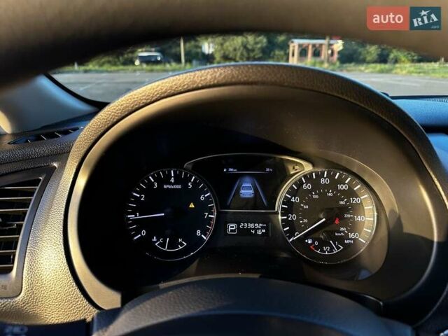 Сірий Ніссан Альтіма, об'ємом двигуна 2.49 л та пробігом 193 тис. км за 10000 $, фото 31 на Automoto.ua