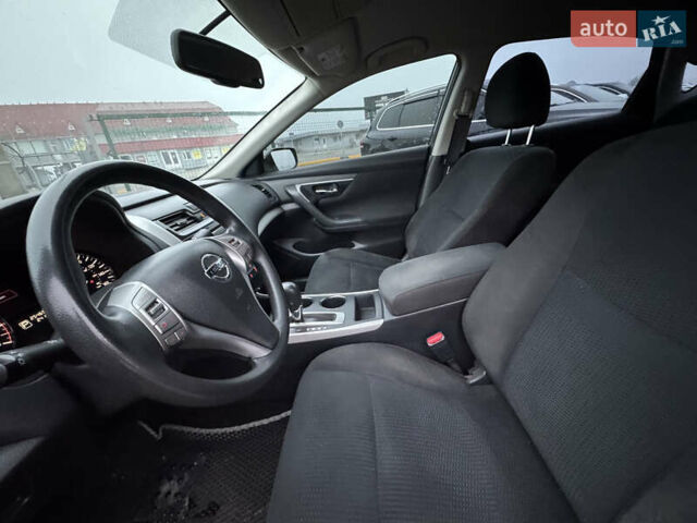 Сірий Ніссан Альтіма, об'ємом двигуна 2.49 л та пробігом 255 тис. км за 10490 $, фото 17 на Automoto.ua