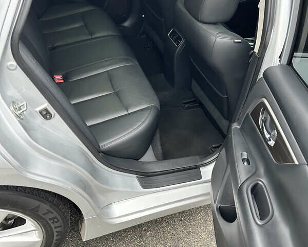 Сірий Ніссан Альтіма, об'ємом двигуна 2.49 л та пробігом 162 тис. км за 11000 $, фото 8 на Automoto.ua