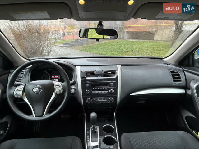 Серый Ниссан Альтима, объемом двигателя 2.49 л и пробегом 136 тыс. км за 8500 $, фото 8 на Automoto.ua