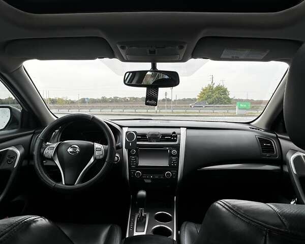 Сірий Ніссан Альтіма, об'ємом двигуна 2.5 л та пробігом 285 тис. км за 8900 $, фото 12 на Automoto.ua
