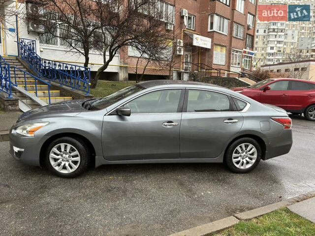 Серый Ниссан Альтима, объемом двигателя 2.49 л и пробегом 136 тыс. км за 8500 $, фото 1 на Automoto.ua