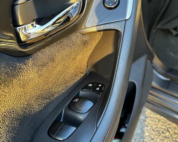 Сірий Ніссан Альтіма, об'ємом двигуна 2.49 л та пробігом 193 тис. км за 10000 $, фото 27 на Automoto.ua