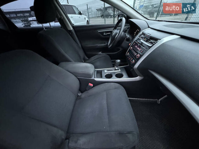 Сірий Ніссан Альтіма, об'ємом двигуна 2.49 л та пробігом 255 тис. км за 10490 $, фото 31 на Automoto.ua