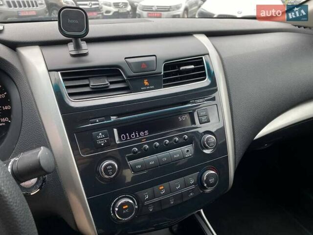 Серый Ниссан Альтима, объемом двигателя 2.49 л и пробегом 178 тыс. км за 7500 $, фото 14 на Automoto.ua