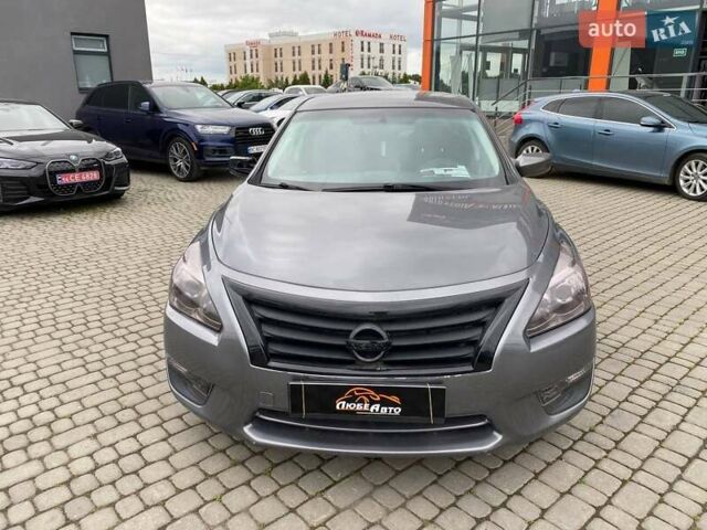 Серый Ниссан Альтима, объемом двигателя 2.49 л и пробегом 178 тыс. км за 7500 $, фото 1 на Automoto.ua
