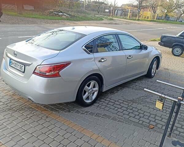 Серый Ниссан Альтима, объемом двигателя 2.49 л и пробегом 194 тыс. км за 8200 $, фото 7 на Automoto.ua