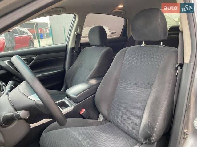 Серый Ниссан Альтима, объемом двигателя 2.49 л и пробегом 178 тыс. км за 7500 $, фото 17 на Automoto.ua