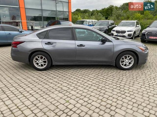 Серый Ниссан Альтима, объемом двигателя 2.49 л и пробегом 178 тыс. км за 7500 $, фото 7 на Automoto.ua